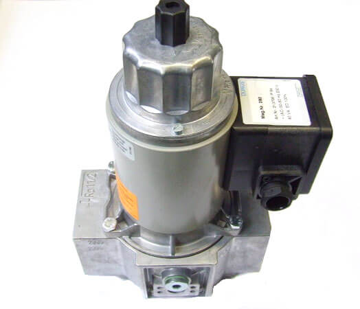 MVDLE 215-5 1½" BSP screwed 240V 015412